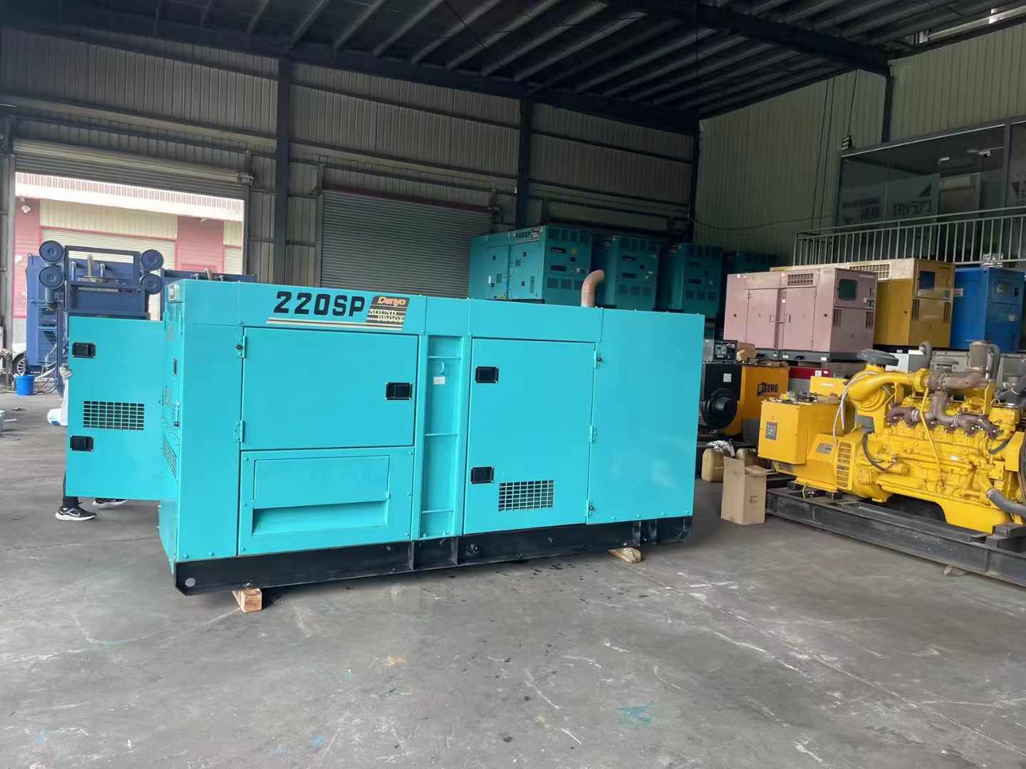大洼800kW 柴油发电机的输出电流波动范围是多少？