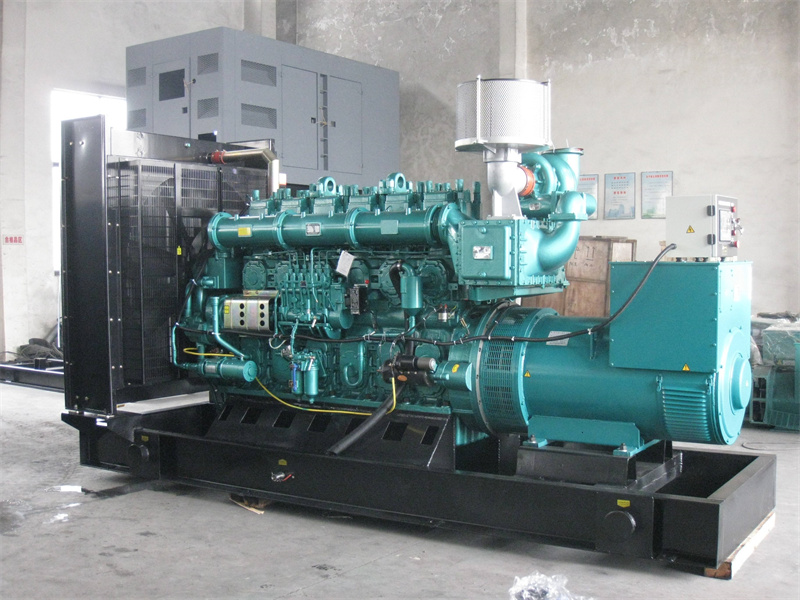大洼200KW 柴油发电机的油耗是多少？